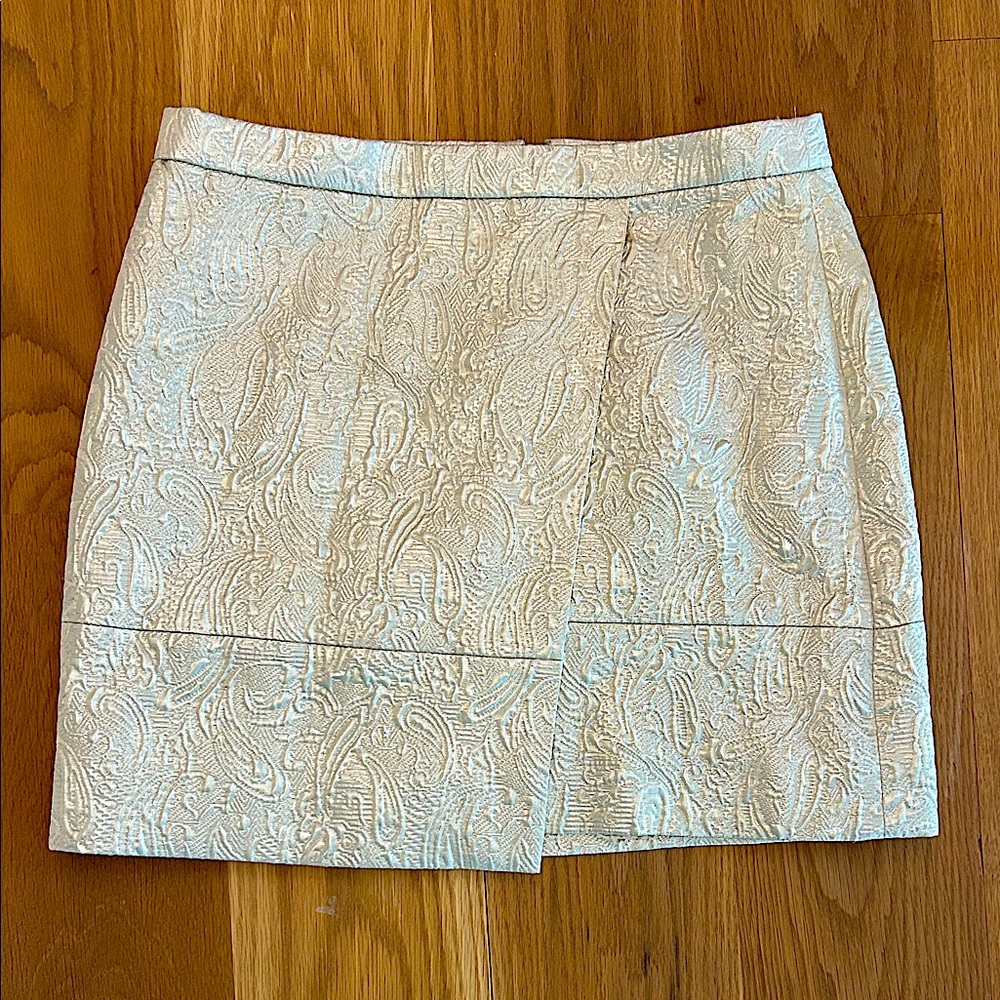 Gold jacquard mini skirt
